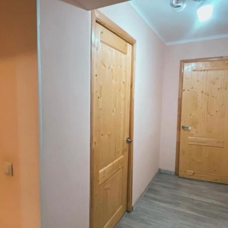 2 Комн Квартира На Новой Площади Apartment Алма Ата Екстериор снимка
